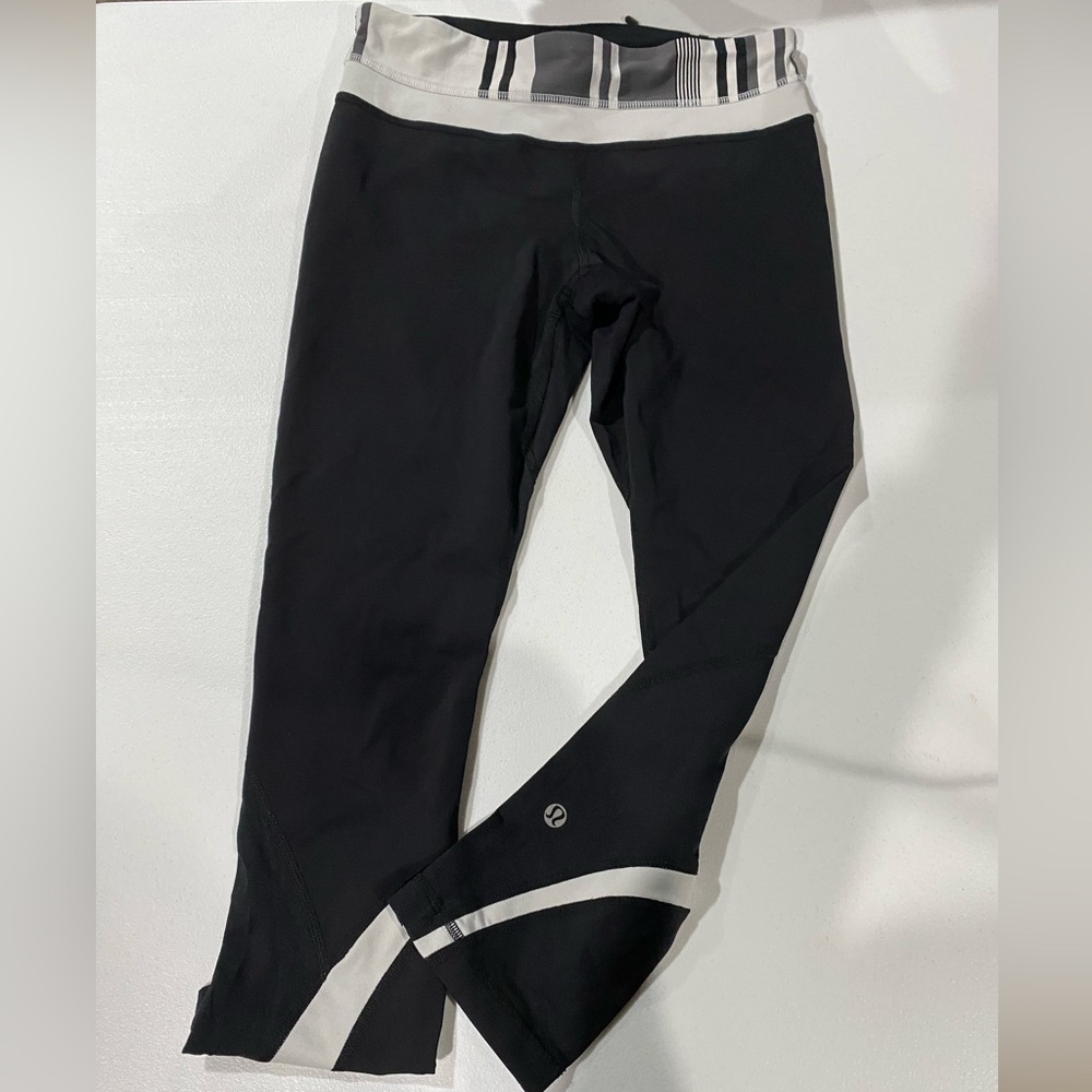 Lululemon leggings size 4